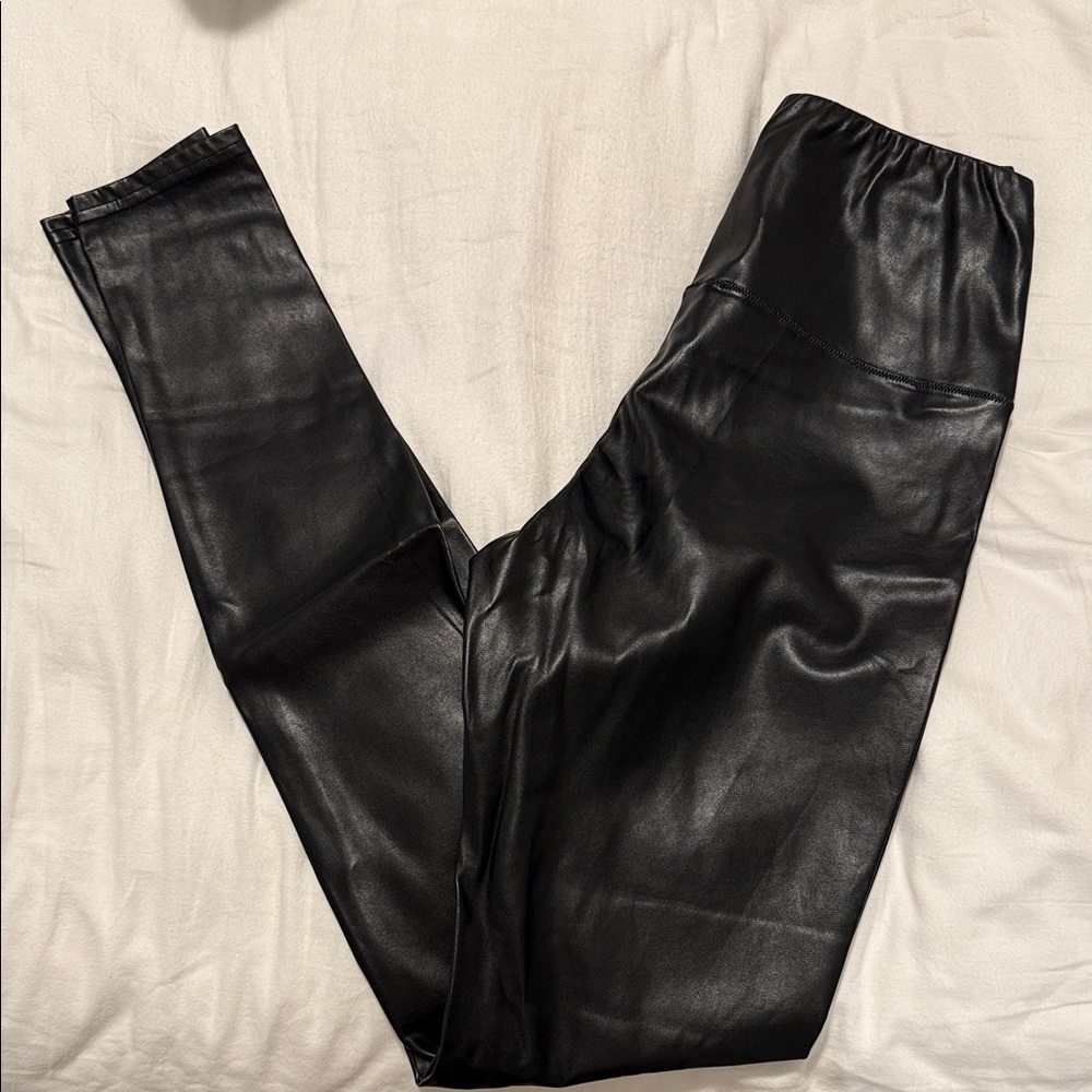 Wilfred Sleek Black Faux Leather Leggings